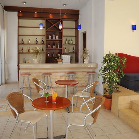 Petrosana Hotel Apartments Ayia Napa Esterno foto