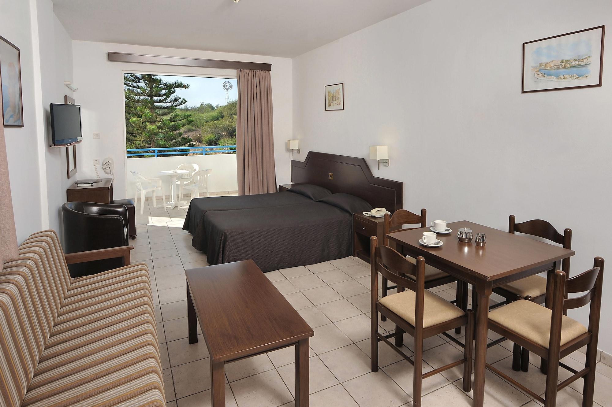 Petrosana Hotel Apartments Ayia Napa Esterno foto