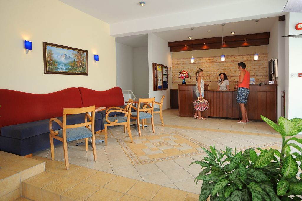Petrosana Hotel Apartments Ayia Napa Esterno foto