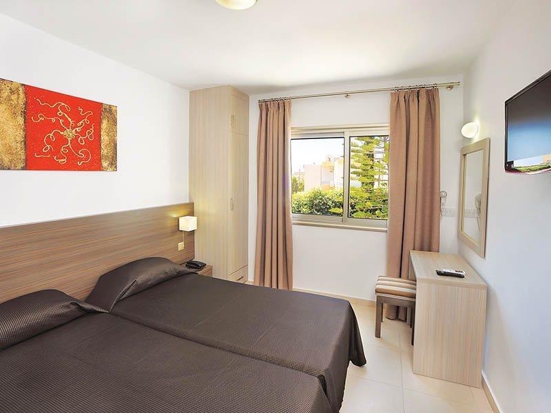 Petrosana Hotel Apartments Ayia Napa Esterno foto