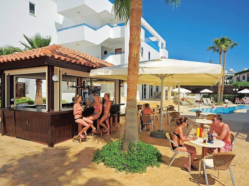Petrosana Hotel Apartments Ayia Napa Esterno foto